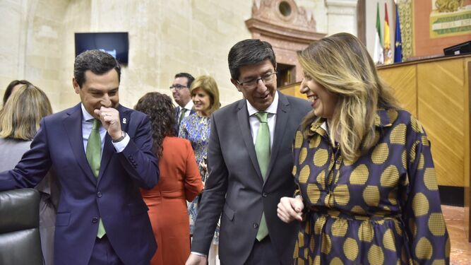 Juanma Moreno, Juan Marín y Susana Díaz, en el acto del Parlamento andaluz por el Día de Andalucía.