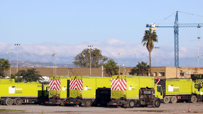 Imagen de archivo de los camiones de Limasa en las instalaciones del Camino de la Térmica.