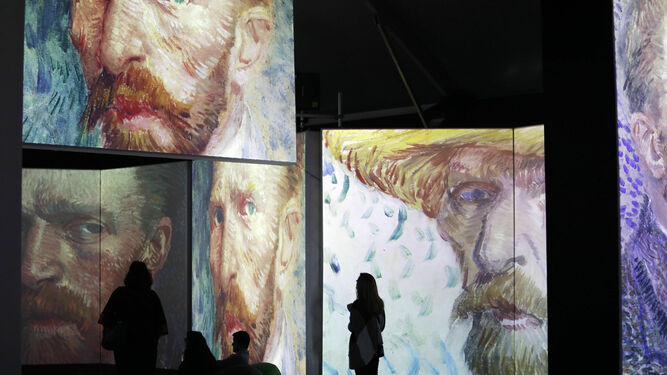 Presentaci&oacute;n de la exposici&oacute;n 'Van Gogh Alive' en el Muelle Uno de M&aacute;laga.