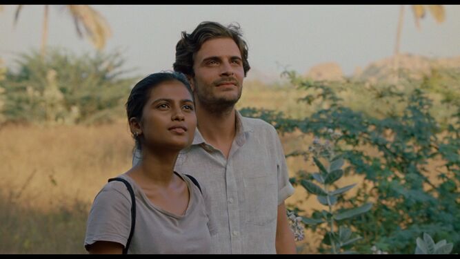Banerjee y Kolinka en una imagen de 'Maya'.