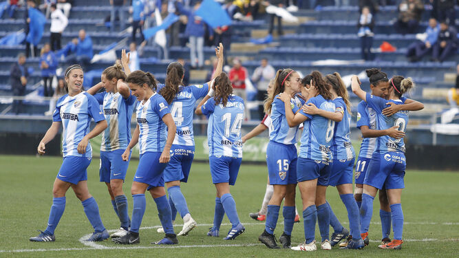 El Málaga Femenino celebra un gol.