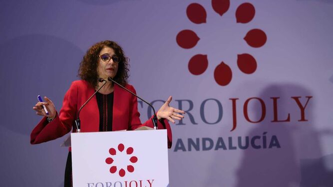 Montero durante su discurso en el Foro Joly celebrado hoy en Málaga