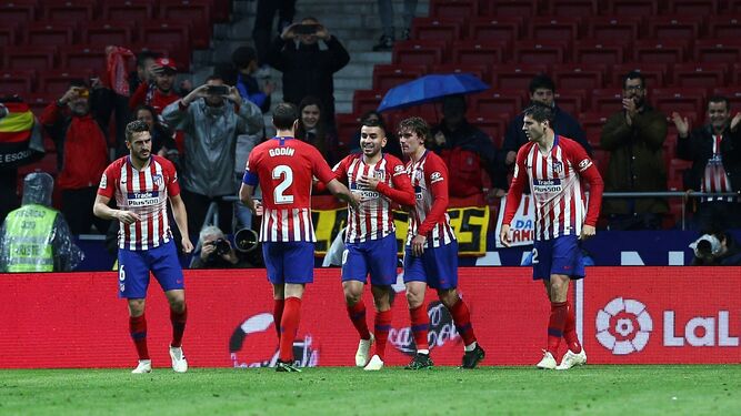 Correa celebra su gol ante el Valencia