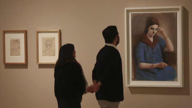 ‘Olga pensativa’ (1923), de Pablo Picasso, expuesta en la muestra ‘Olga Picasso’, del Museo Picasso Málaga.