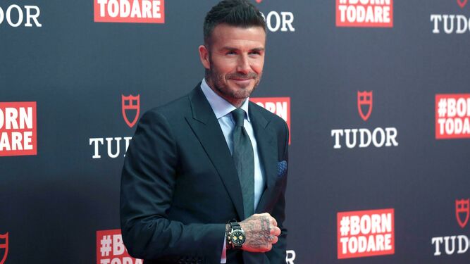 Posado de Beckham en Madrid en su aparición como padrino de una marca de relojes.