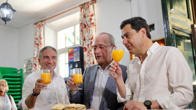 Bendodo, De la Torre y Moreno Bonilla, en el desayuno previo al acto en Ciudad Jardín.