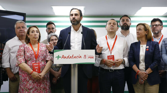 Dani Pérez durante su comparecencia en la sede del PSOE.