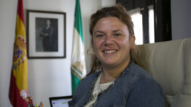 La alcaldesa en funciones de Ronda, Teresa Valdenebro, en su despacho.