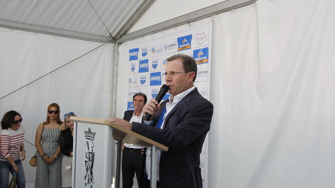Jerónimo Parra, presidente del Grupo Parra, durante la inauguración de Comercial Parra Pastor, en Purchena, hace un año.