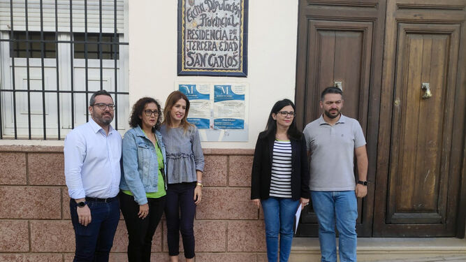 Diputados provinciales del PSOE, junto a responsables municipales de Archidona
