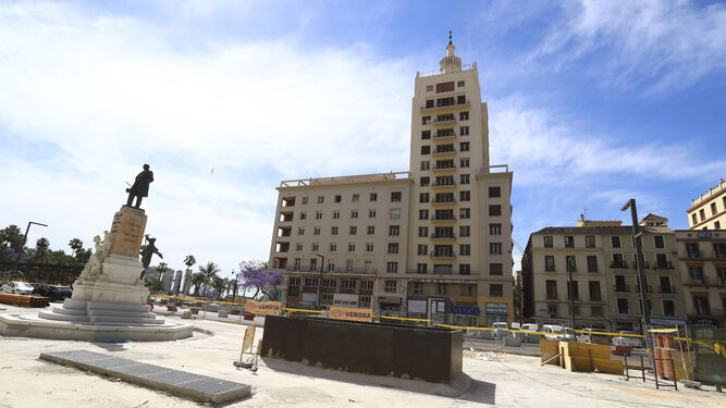 Vista de edificio de La Equitativa, que acogerá dos hoteles, uno de 5 estrellas y otro de 4.