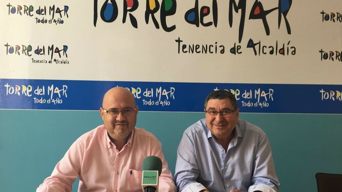El candidato del PSOE, Antonio Moreno Ferrer, y el del Gipmtm, Jesús Atencia, en una imagen de archivo.
