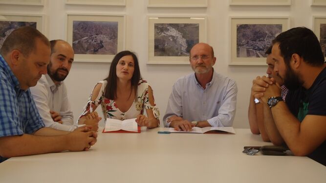PSOE y Ciudadanos firman el pacto de gobierno en Alcaucín.