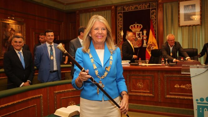 Muñoz, tras ser investida alcaldesa de Marbella.