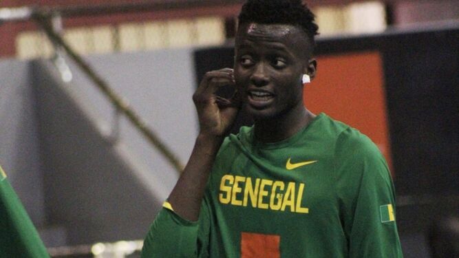Pierre Sené, con la camiseta de Senegal.