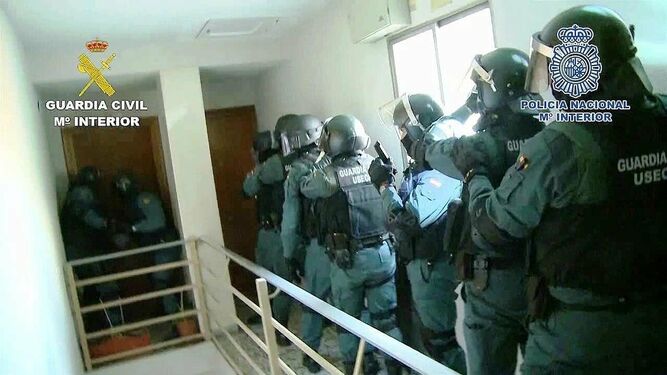 Agentes de la Guardia Civil en una operación contra el narcotráfico.