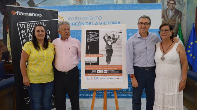 Presentación del cartel de la Bienal de Flamenco en Rincón de la Victoria.