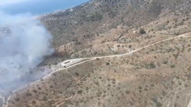 Incendio forestal en la Loma de San Antón, en Málaga capital.