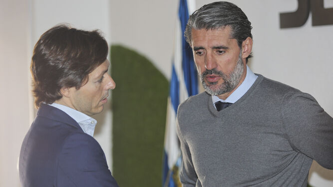 Joaquín Jofre y José Luis Pérez Caminero conversan.