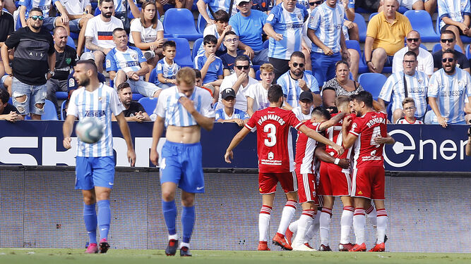 El Almería celebra el 0-1 de Sekou.
