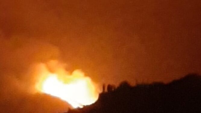 Vista del incendio desde Benahavís.
