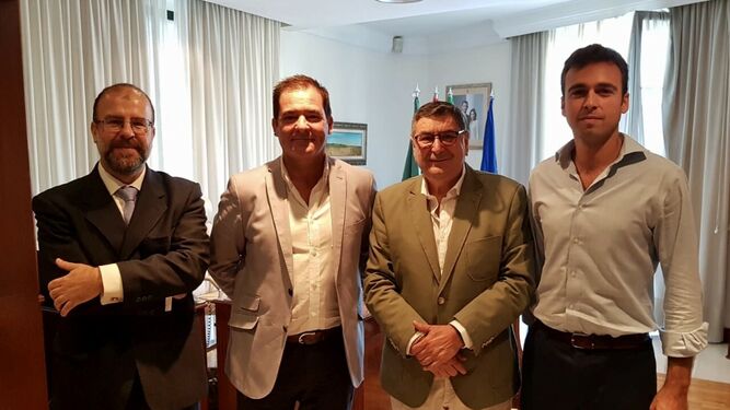 Reunión entre el alcalde de Vélez y la Asociación Provincial de Constructores y Promotores de Málaga.