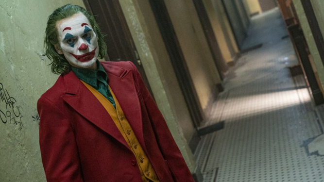El actor Joaquin Phoenix, caracterizado como Joker.
