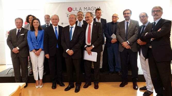 El consejero Rogelio Velasco en el encuentro celebrado en Málaga este lunes.
