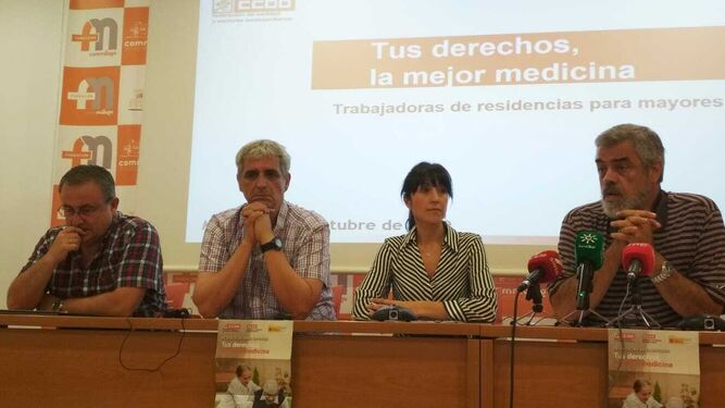 Humberto Muñoz, Antonio Cabrera, Irene Álvarez y José Rodríguez, en la rueda de prensa.