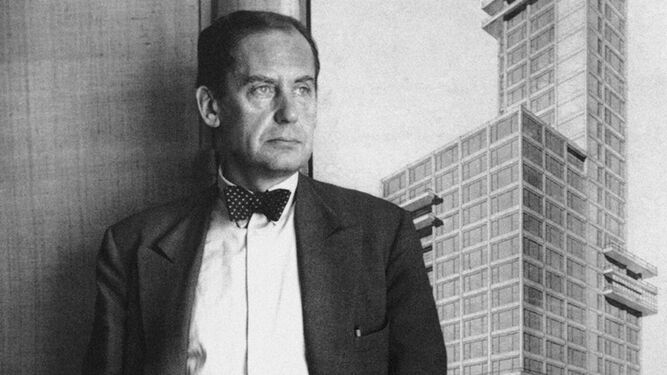 El arquitecto Walter Gropius, fundador de la Bauhaus en 1919.