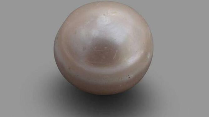 La perla más antigua del mundo, tasada por un gemólogo de Ronda.