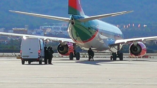 Avión secuestrado en el simulacro llevado a cabo en el aeropuerto de Málaga.