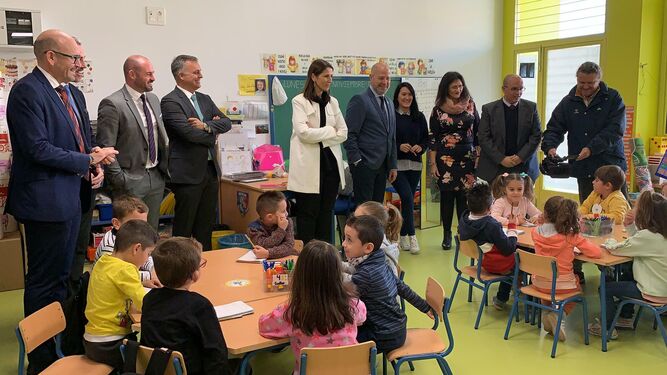 Javier Ibroda inaugura el colegio público Flor de Azahar de Cártama.
