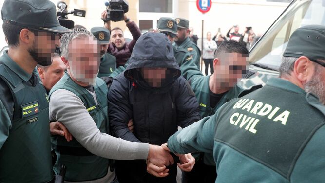 El sospechoso de la muerte de Marta Calvo, Jorge Ignacio P.J., de 38 años, a su llegada al Juzgado 6 de Alzira (Valencia)