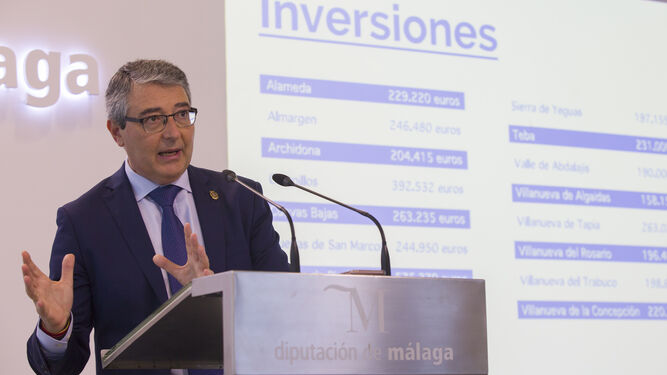 El presidente de la Diputación de Málaga, Francisco Salado, en rueda de prensa.