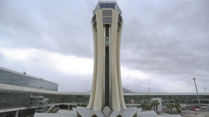 Torre de control del aeropuerto de Málaga.