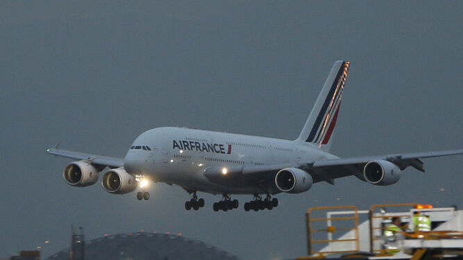 Imagen de archivo de un avión de Air France tomando tierra.
