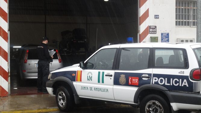 Un vehículo de la Policía adscrita a la Junta de Andalucía