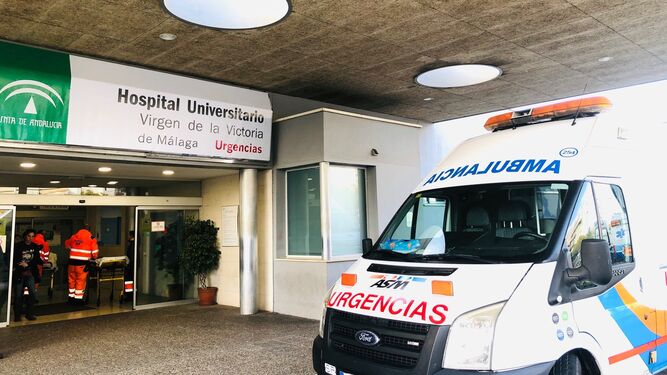 Puerta de las Urgencias del Hospital Clínico de Málaga.