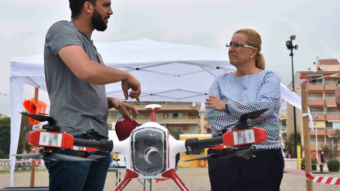 Fuengirola licita el servicio de drones para vigilar las playas