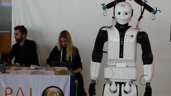 Uno de los robots del congreso de robótica de Málaga.