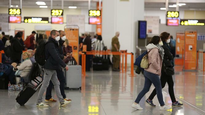 Fotos del 'overbooking' registrado en el aeropuerto de M&aacute;laga