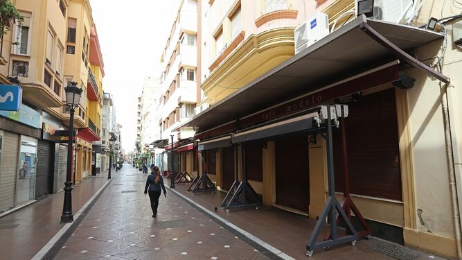 Calle vacía en Algeciras