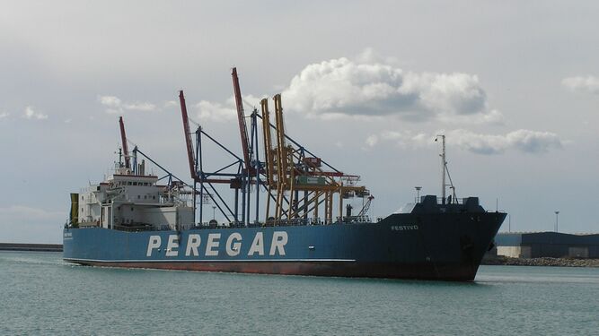 Buque de carga roda de Marítima Peregar 'Festivo'.
