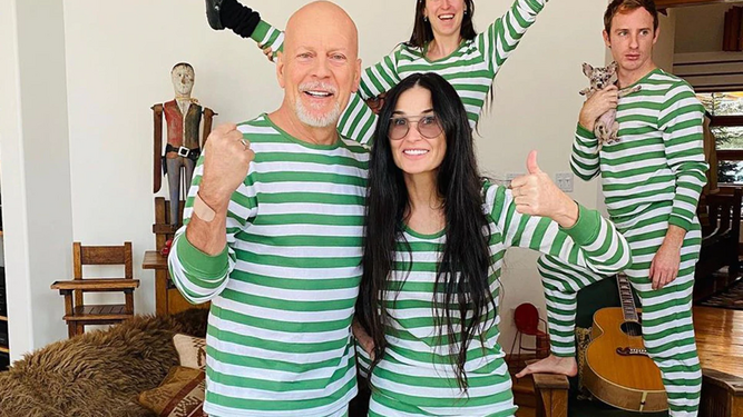 Demi Moore y Bruce Willis, en la foto que su hija Tallullah ha compartido en sus redes.