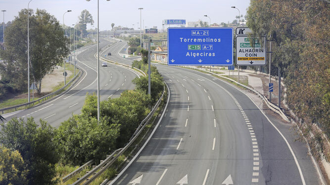 La carretera A-7 en sentido Torremolinos vacía tras el estado de alarma.