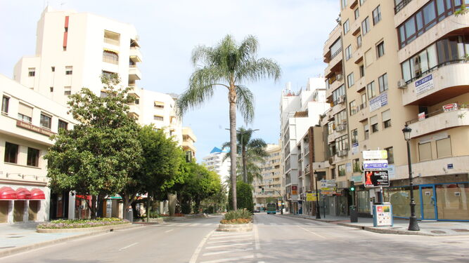 Vista general de la avenida Ramón y Cajal, en Marbella.