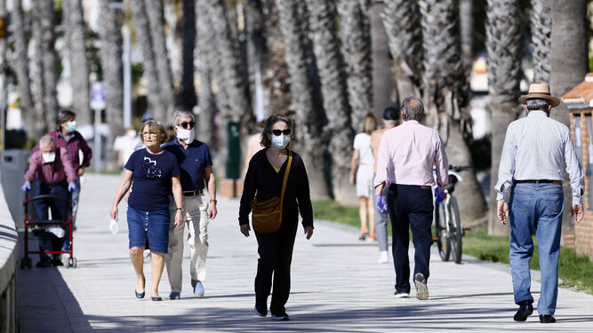 Fotos: Los mayores vuelven a sus paseos