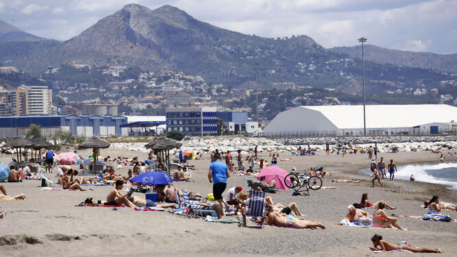 Imagen de la playa de Huelin, en Málaga capital.