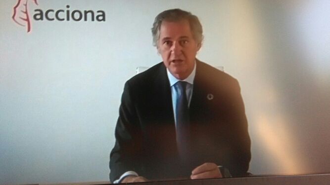 El presidente de Acciona, José Manuel Entrecanales, en una intervención telemática.